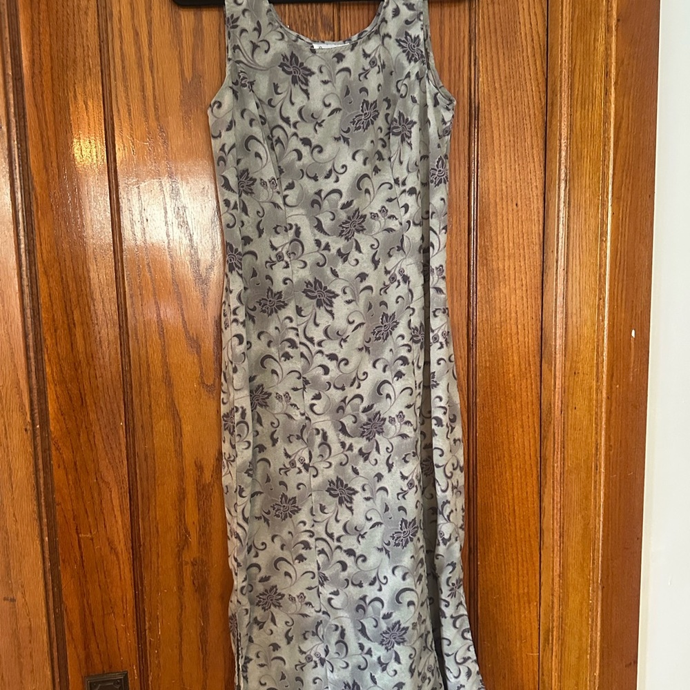 Vintage Floral Gray Sleeveless Dress